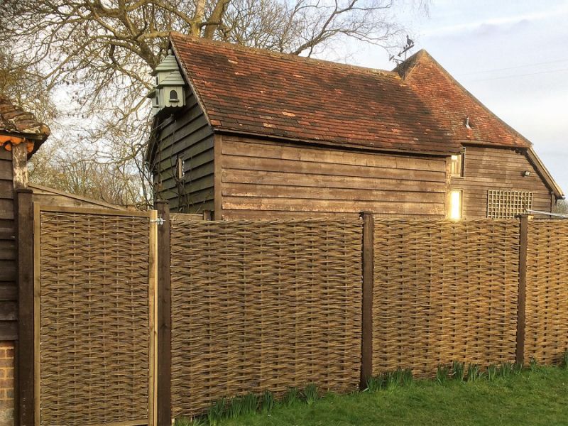 133 bespoke hurdles and gate  133 bespoke hurdles and gate